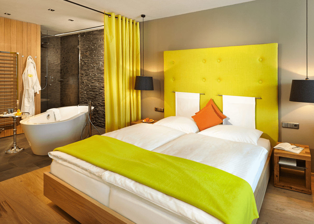 Doppelbett im Doppelzimmer in Obertauern